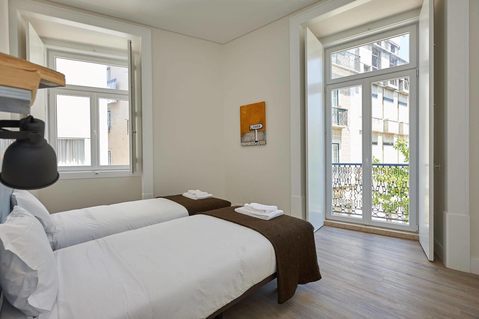 เฮลโล ลิสบอน ซานโตส อะซูเลโชส อพาร์ตเมนต์ Apartment ภายนอก รูปภาพ