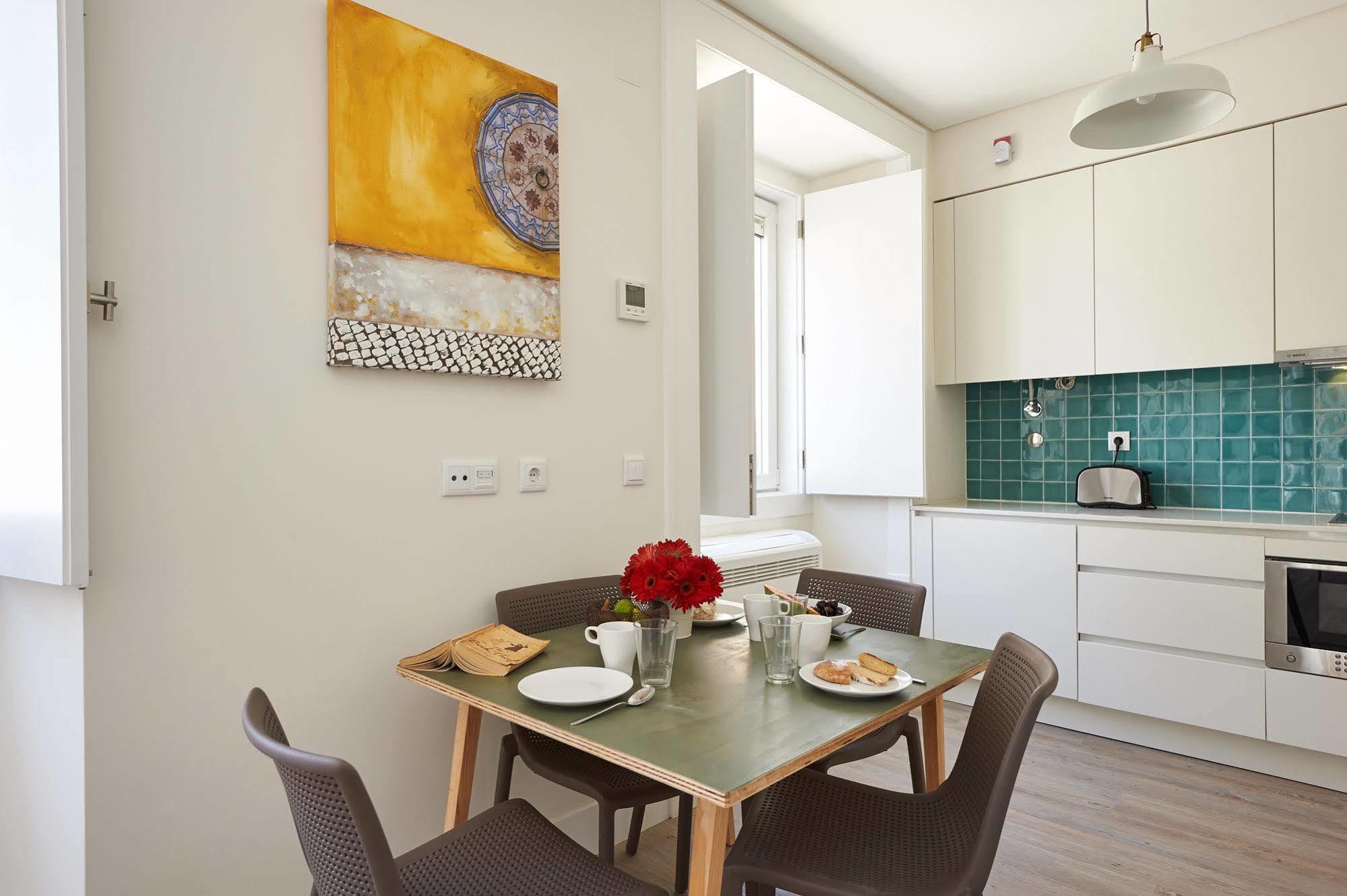 เฮลโล ลิสบอน ซานโตส อะซูเลโชส อพาร์ตเมนต์ Apartment ภายนอก รูปภาพ